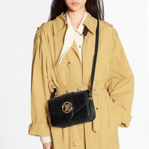 Louis Vuitton Pont Neuf Shoulder Bag Black - Picture 2 of 6